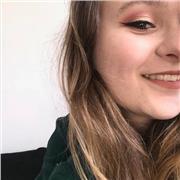 Étudiante en M1 donnant des cours en maths